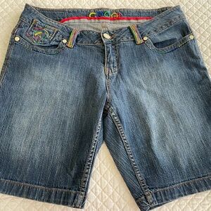 Vintage Coogi Australia Blue Denim Embroidered Bermuda Shorts 16